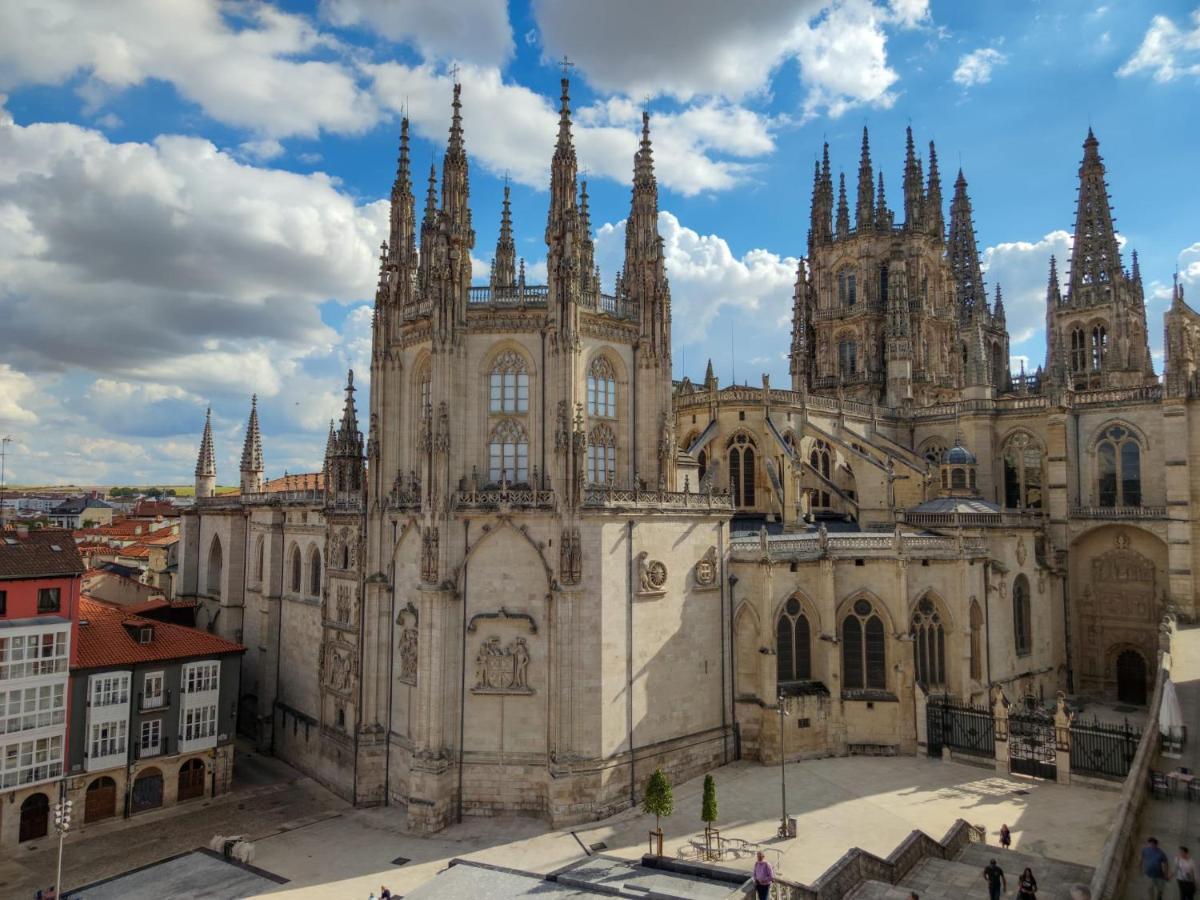 Mirada A La Catedral-apartamentos Catedral * Burgos